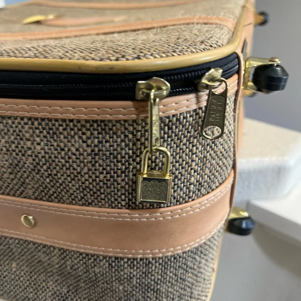 5th Ave three tan tweedTravel set . Two Suitcase and garment bag Set New no tags